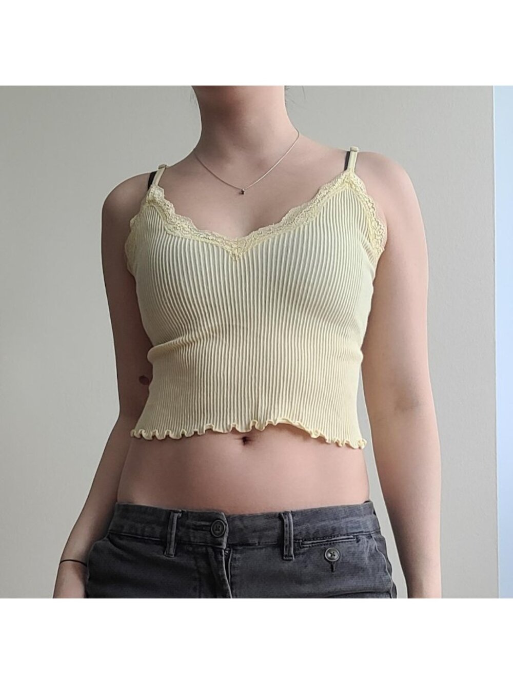 Sun-kissed Summer Indie Cropped Slim Fit Lace Tank Top (M)